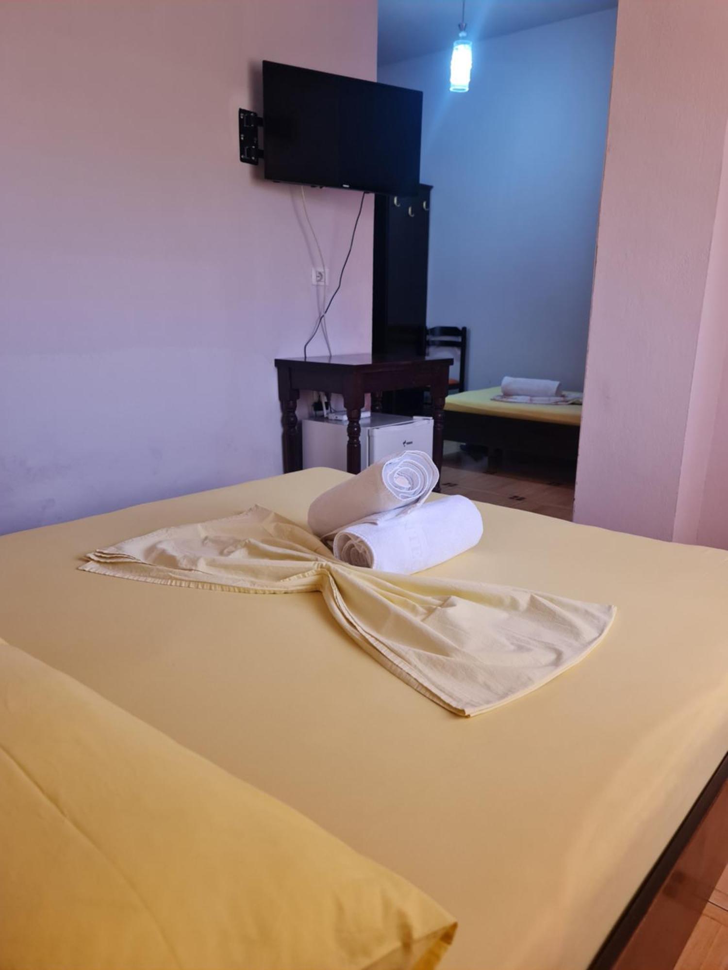 Hotel Brace Gjirokaster Ngoại thất bức ảnh